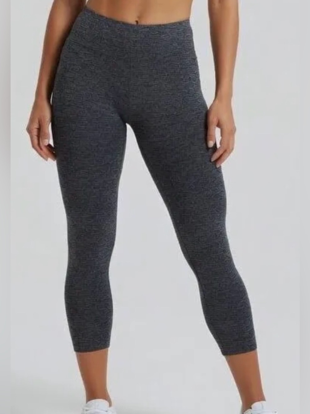 Express Women’s Heather Gray Stretch Cropped Leggings